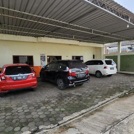 Hotel Metro Kudus Tanggulangin Exterior photo