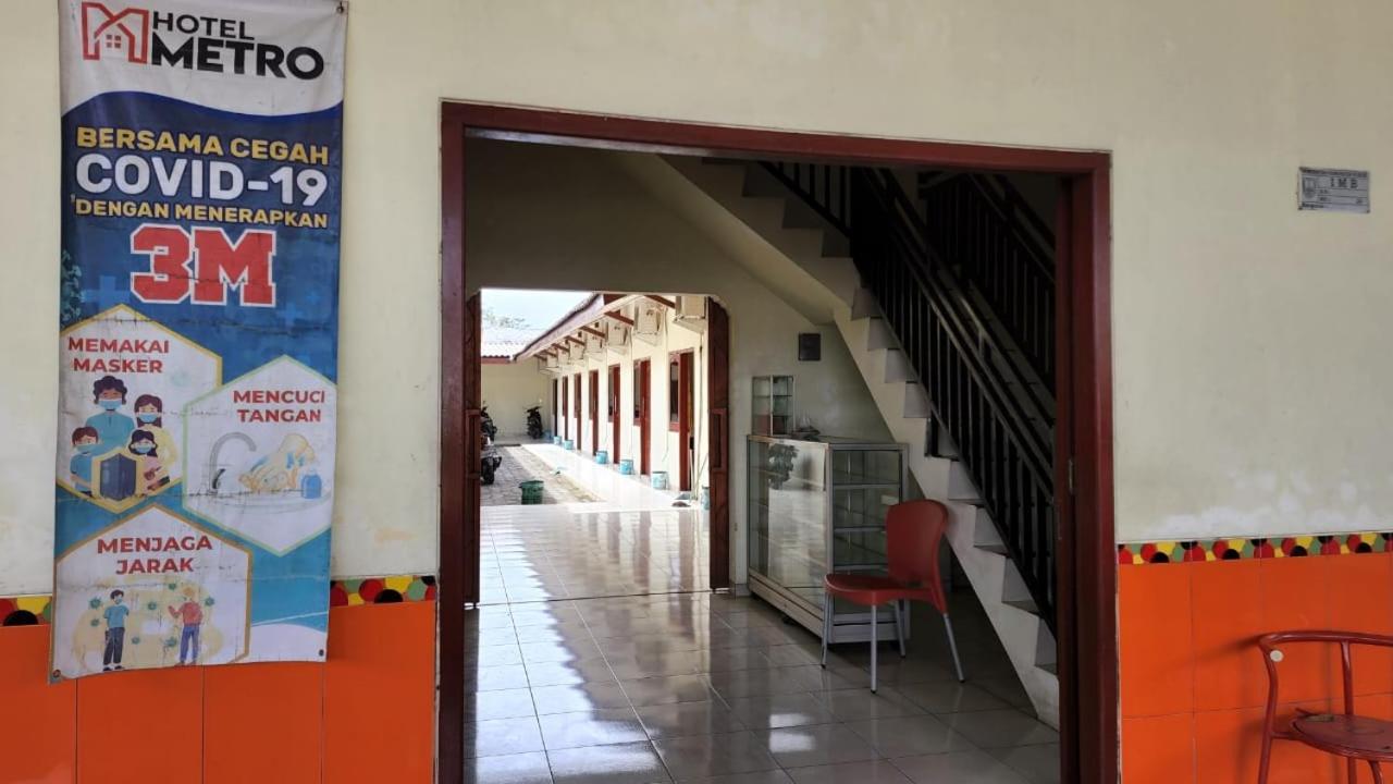 Hotel Metro Kudus Tanggulangin Exterior photo
